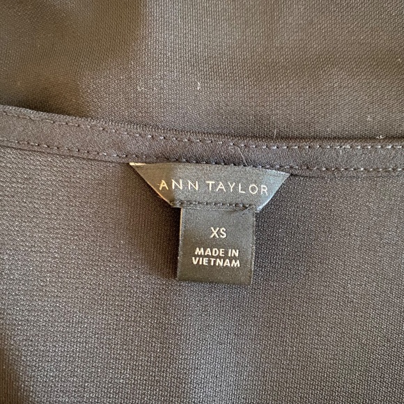 Ann Taylor short sleeve blouse - Picture 5 of 6